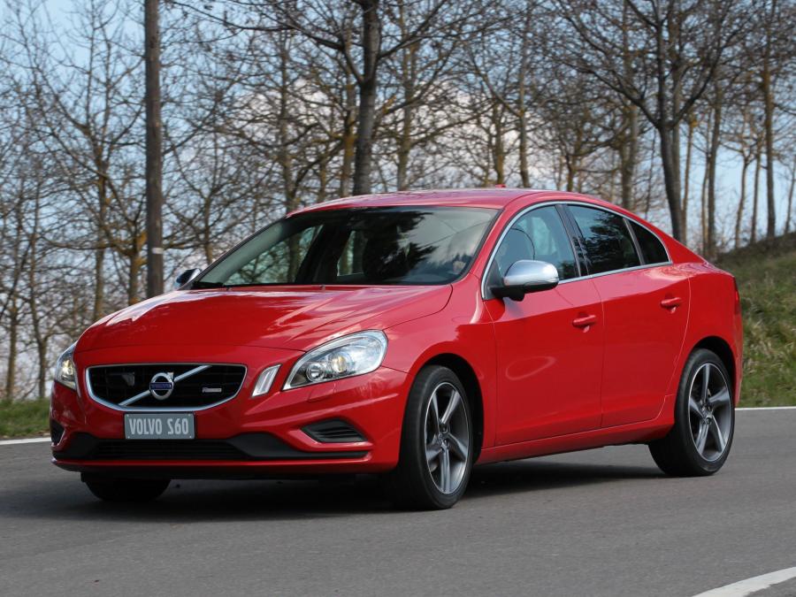  Volvo S60 R-Design 2010 года  (фото 7 из 27)
